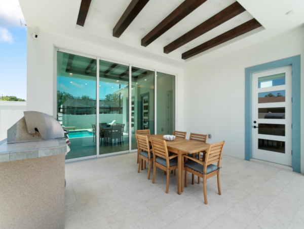 Luxury 4-Bedroom Home Near Vanderbilt Beach in Naples